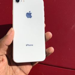 UNLOCKED IPHONE 8/ GOOD CONDITION ⭐️