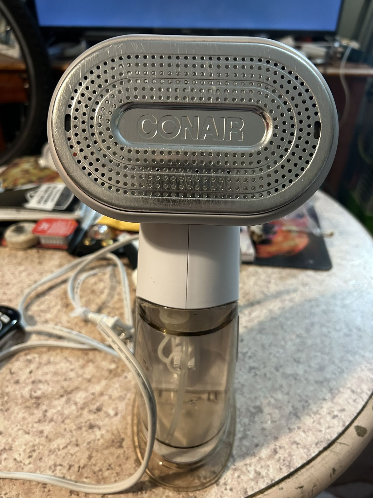 Conair Handheld Fabric Steamer – Wrinkle & Lint Remover (Portable, Fast Heat-Up)