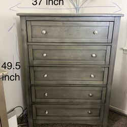 Modern 5-Drawer Dresser