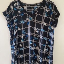 Worthington Sheer Women’s Shirt - Size Medium - Used Great Condition 