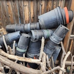 Various Plastic Pots 