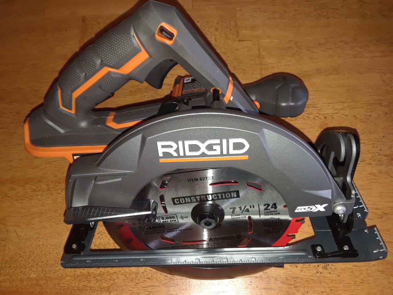 Brand new Ridgid r8652 7 & A Quarter inch circular saw tool only