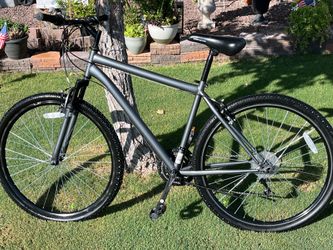 29” Mountain Bike Excellent Condition!!