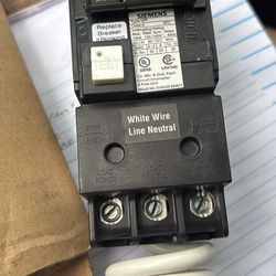 Siemens QF220A 2 pole type QPFGround Fault Circuit Interrupter with Self Test