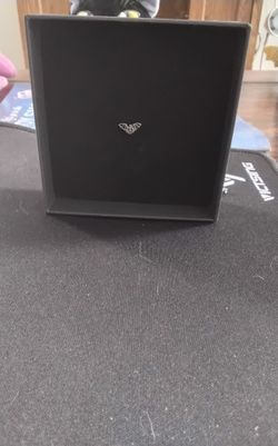 Silver Bat nose stud L bar