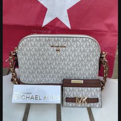 MICHAEL KORS Logo Jet Set Charm Small Dome Crossbody NWT pick up location in the city of Pico Rivera 