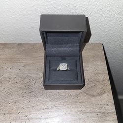 Vera Wang Engagement Ring . 