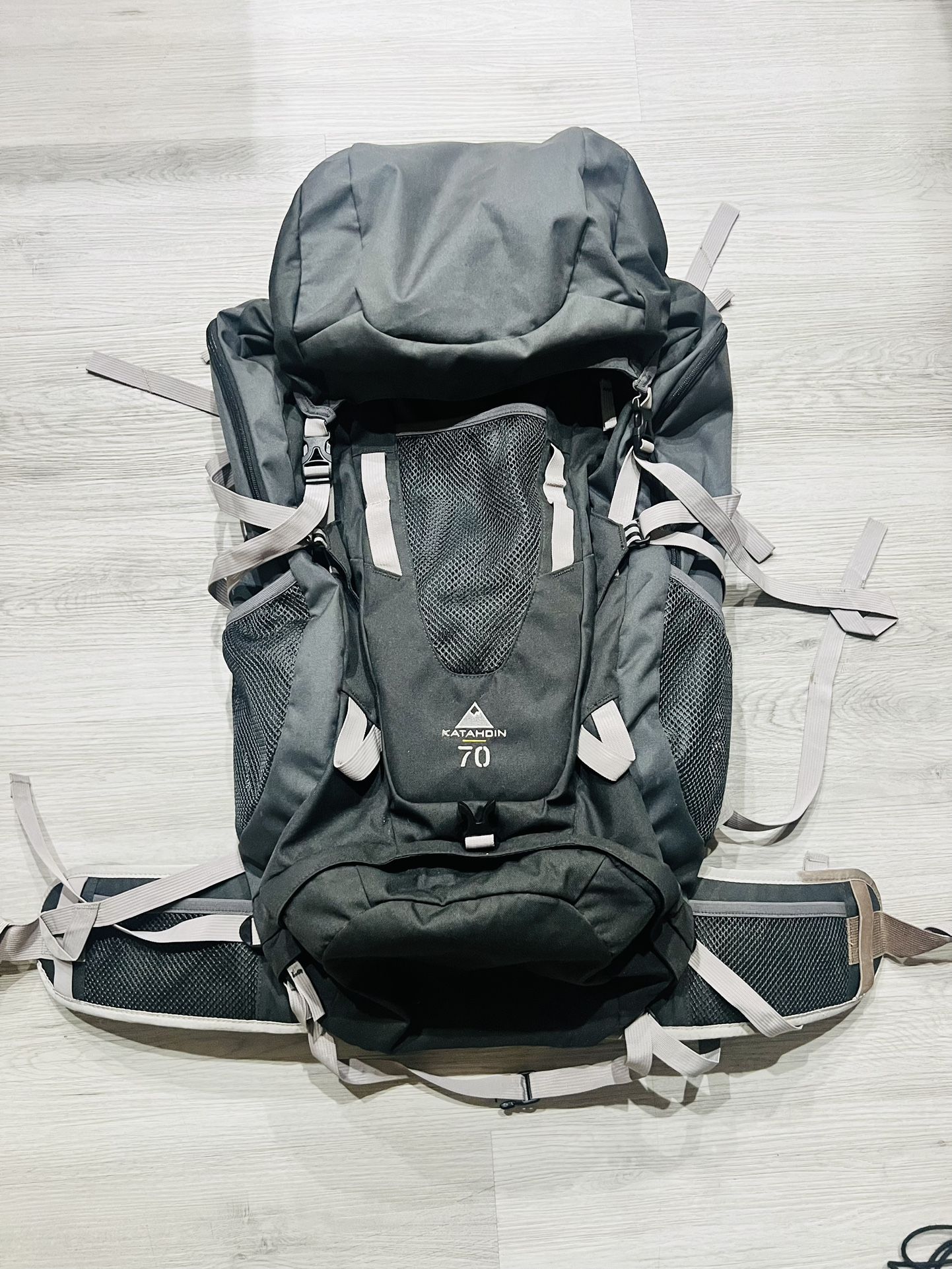 Jansport 70 L Backpacking Pack