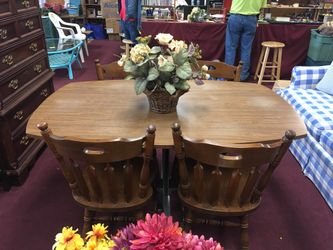 Table & 4 Chairs