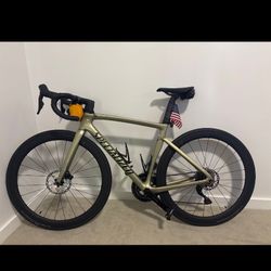 Specialized Tarmac Comp W/ Shimano Carbon Wheels 