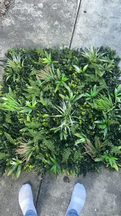 Ivy wall panel