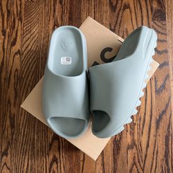 Adidas Yeezy Slide “Salt”Couple of Sizes