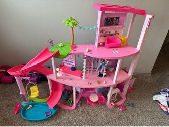 Barbie Doll House/Dolls/Doll Car