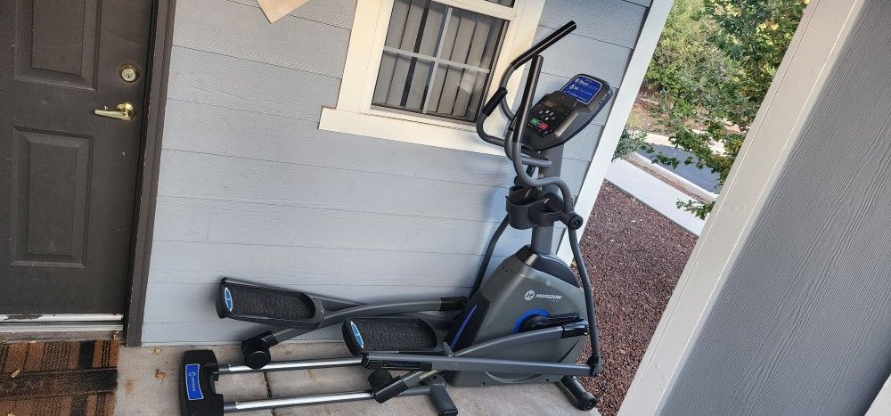 Horizon Fitness Machine W/built in Bluetooth