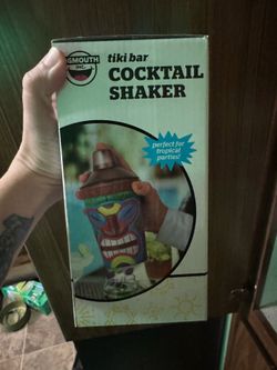 Tiki cocktail shaker