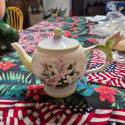 Teapots and whatnots