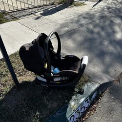 Free- Graco Car seat With Base