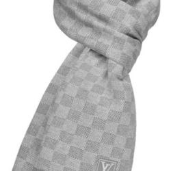 Louis Vuitton Scarf / Turban for Sale in Sun City, AZ - OfferUp