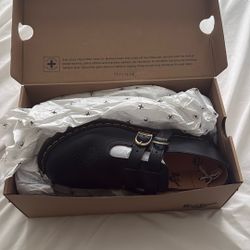 Mary jane doc martens