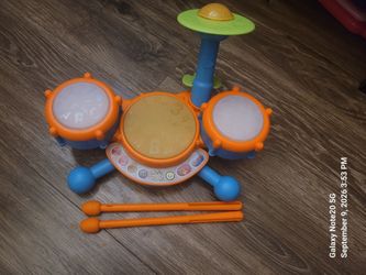 Kids drum set