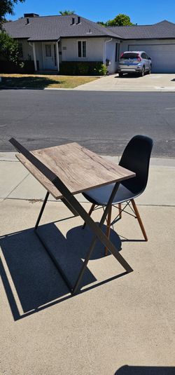 Folding desk