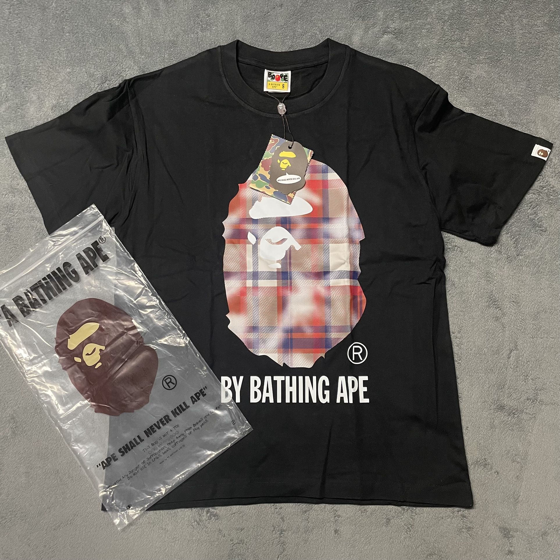 A Bathing Ape Black T-Shirt Size Small