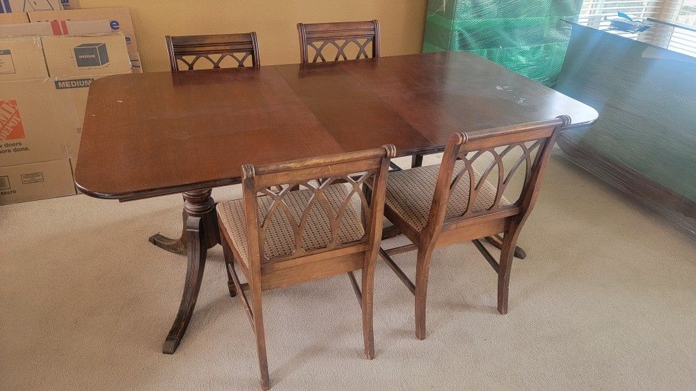 Antique Dining Table & 7 Chairs