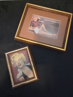 2 framed Marilyn Monroe prints