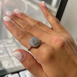 14k Gold Diamond women’s rings on Sale