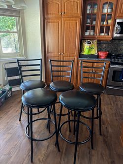 Black Swivel Bar Stools