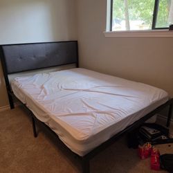 Full Size Metal Bedframe With Mattress 