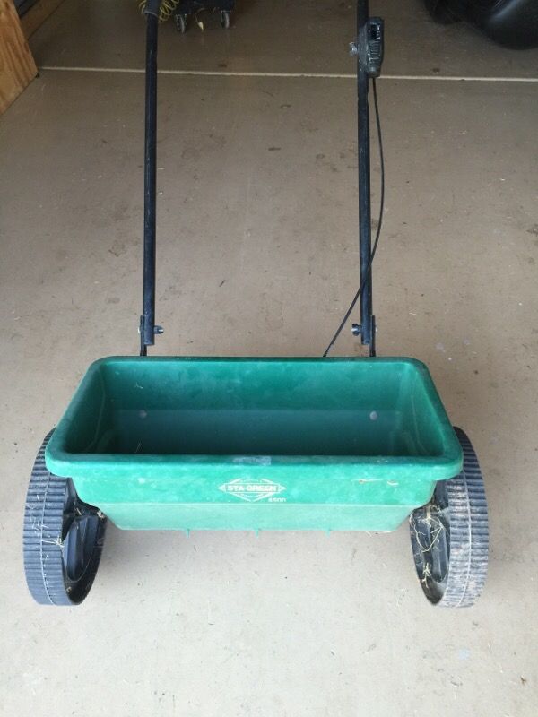 Pursell's Sta-Green 4500 drop spreader