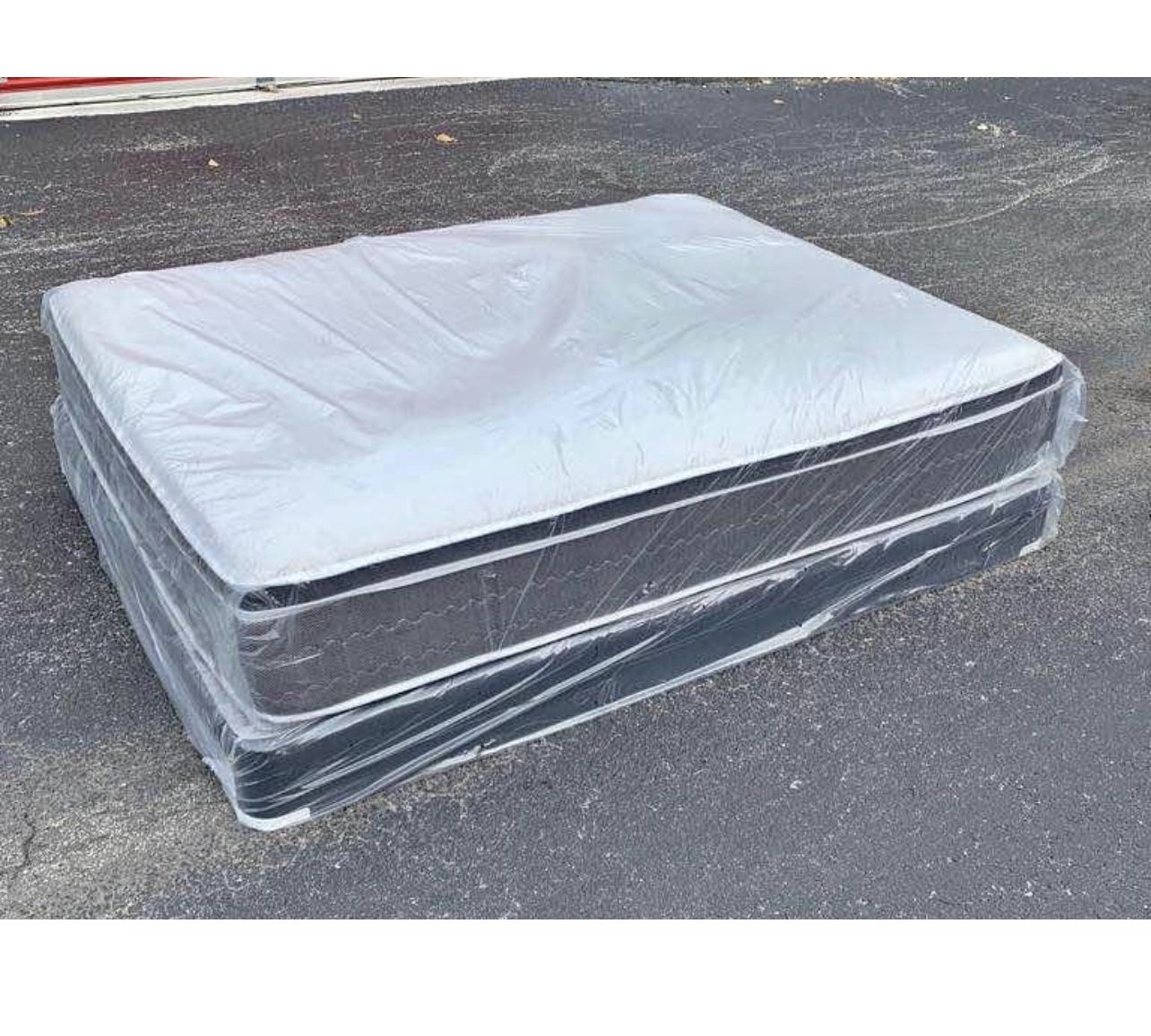 NEW Mattress Queen Size Pillowtop With Box Spring // Offer