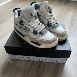 Jordan 4 military blue size 7