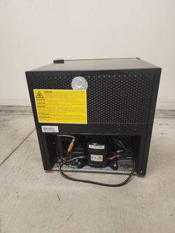 Minibar fridge – Honeywell H16MRB