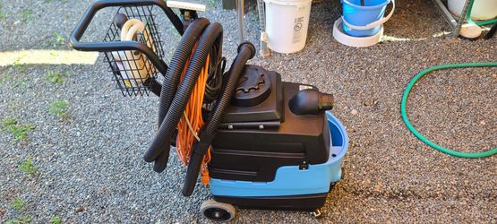 Heated Carpet Extractor