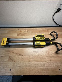Dewalt 12V/20V Hood Light