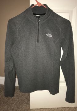 The North Face half Zip women’s XS fleece