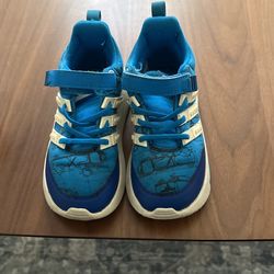 Adidas/Lego