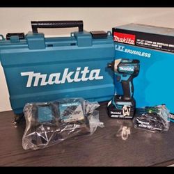 Makita Drill Set Xdt14 3 Speed Set 5.0 Batteries Charger Case 