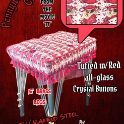 Pennywise The Dancing Clown Graphic Print Vanity Stool