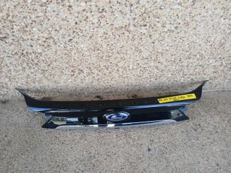 2019-24 Ford Edge Tail Gate Molding W/Camera