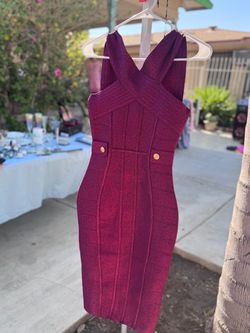 Vestido color vino