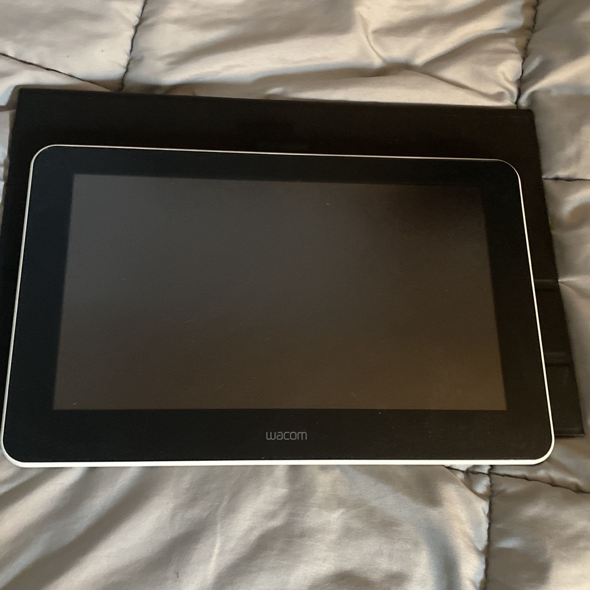 Wacom Tablet (Cables And Pen Included)