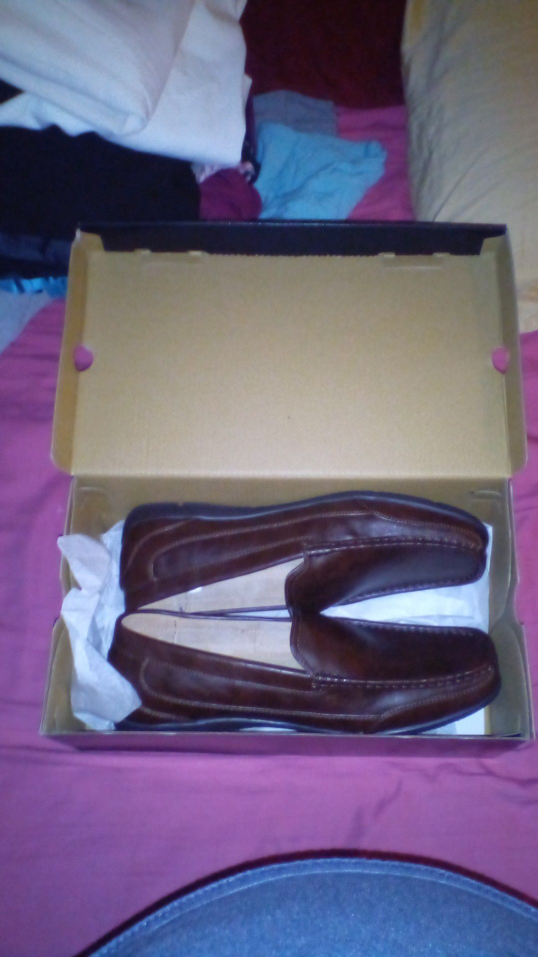 JF brown memory foam shoes new with tag 60 will take 30for them