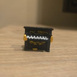 Tiny Miniature Piano – 0.75” – Black & Gold
