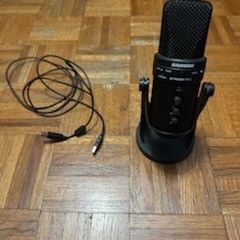 SAMSON G- TRACK PRO MICROPHONE