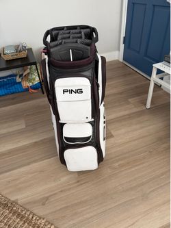Ping DLX golf club bag white and black. Individual dividers putter well
