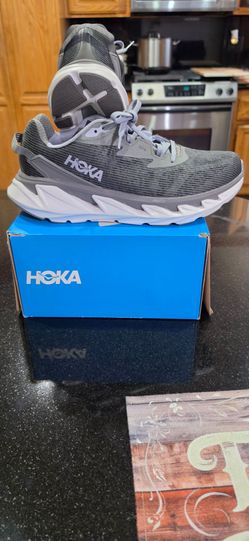 Men Hokas