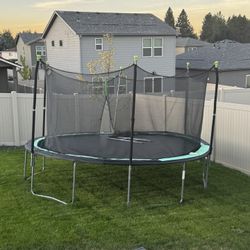 Trampoline 